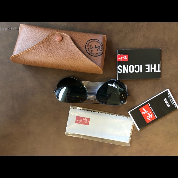 Brand new Rayban Aviators - Picture 1 of 1